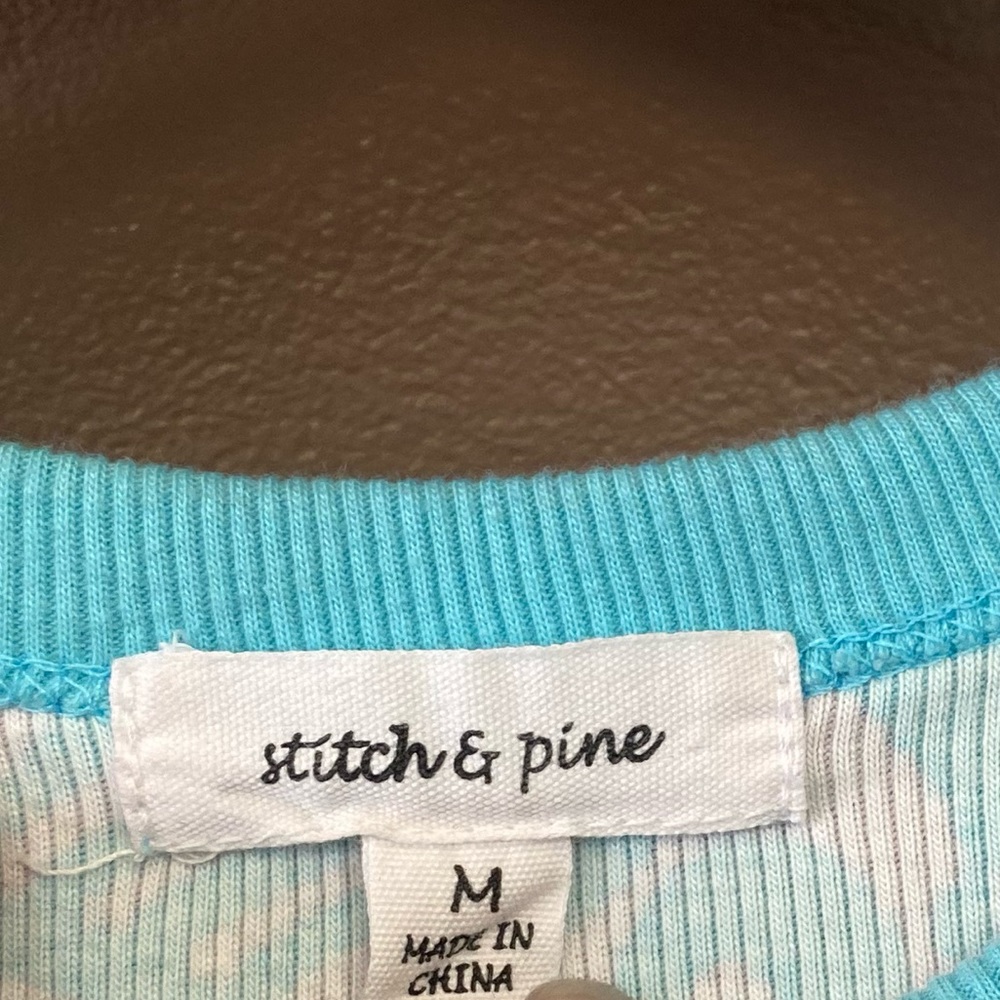 SOLD!!! Stich & Pine Trippy Crop Top Size Medium - Picture 4 of 6